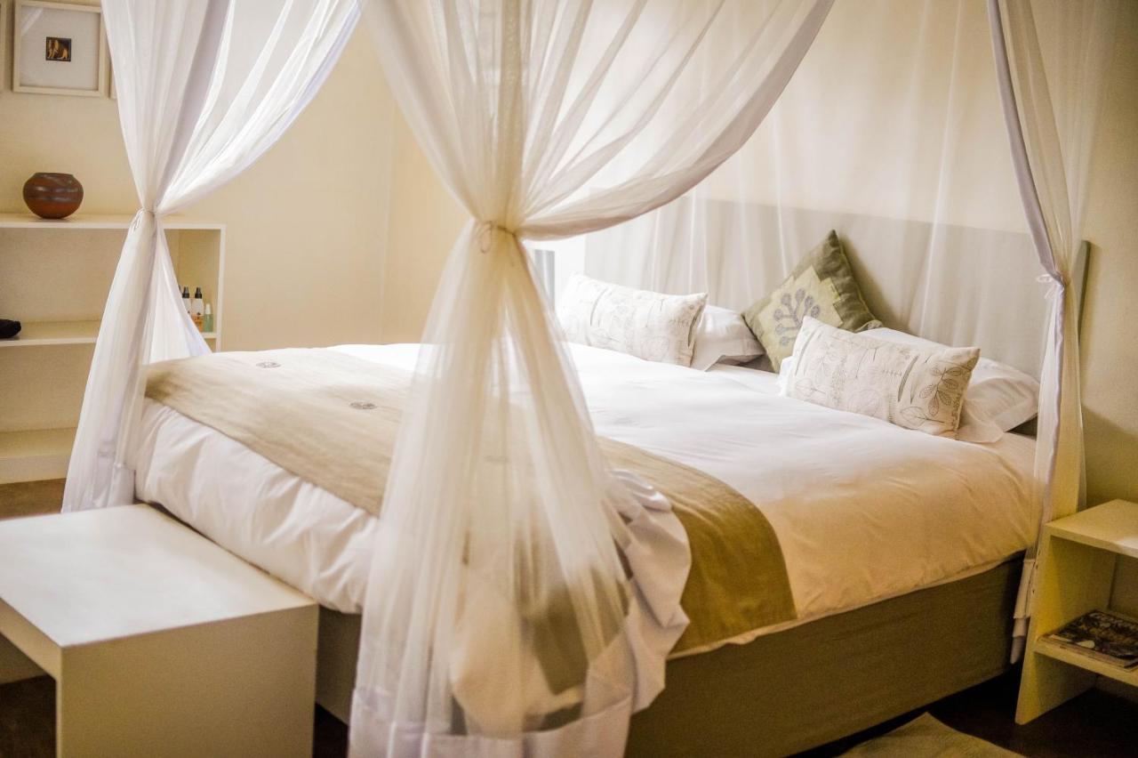 Madi A Thavha Mountain Lodge Louis Trichardt Extérieur photo