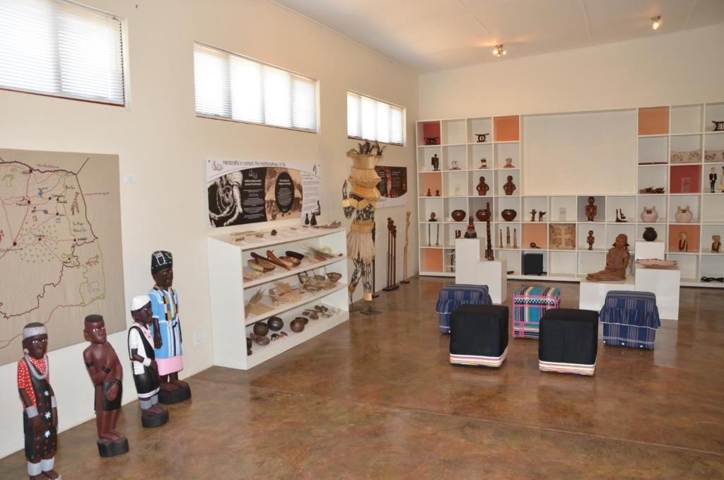 Madi A Thavha Mountain Lodge Louis Trichardt Extérieur photo